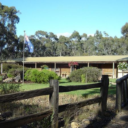 Goornong Gunyah Valley Retreatゲストハウス エクステリア 写真