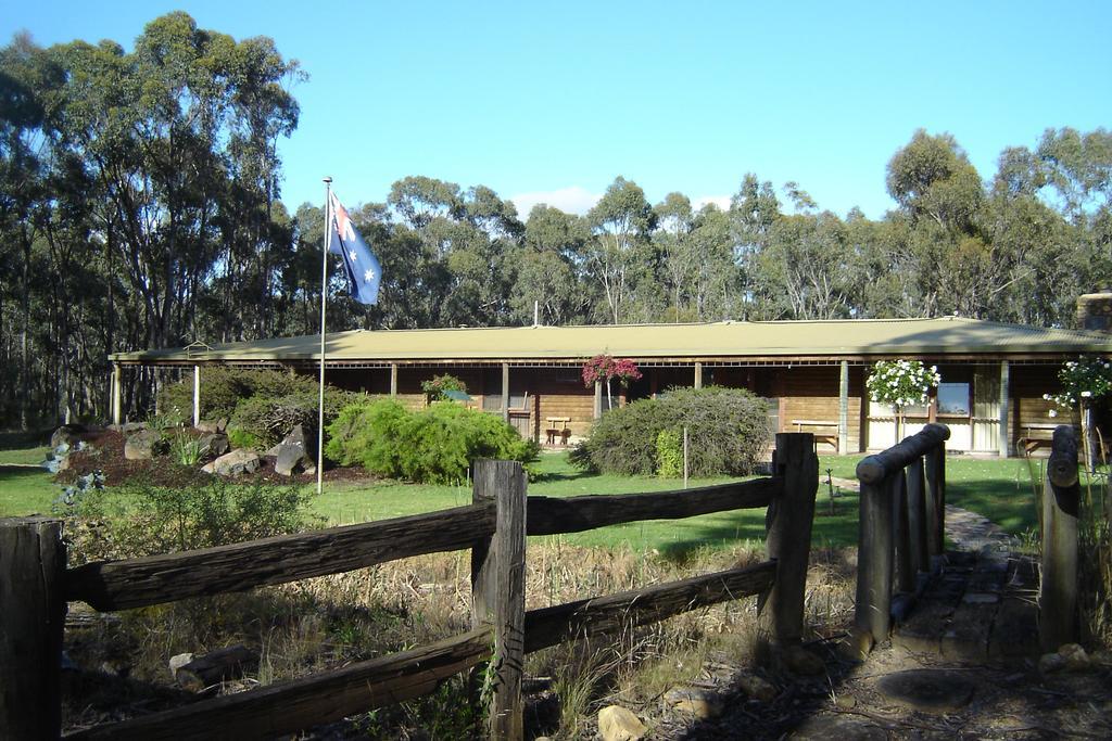 Goornong Gunyah Valley Retreatゲストハウス エクステリア 写真